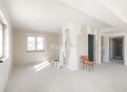 Dom w stanie deweloperskim z fotowoltaiką. miniaturka 4