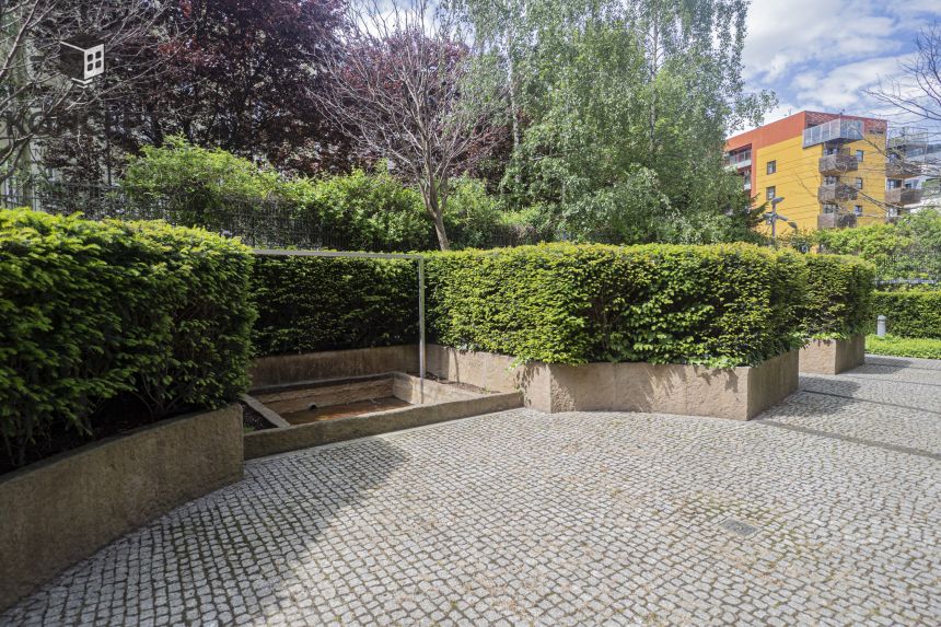 3 pok | Parking | Taras | Widok na miasto miniaturka 17