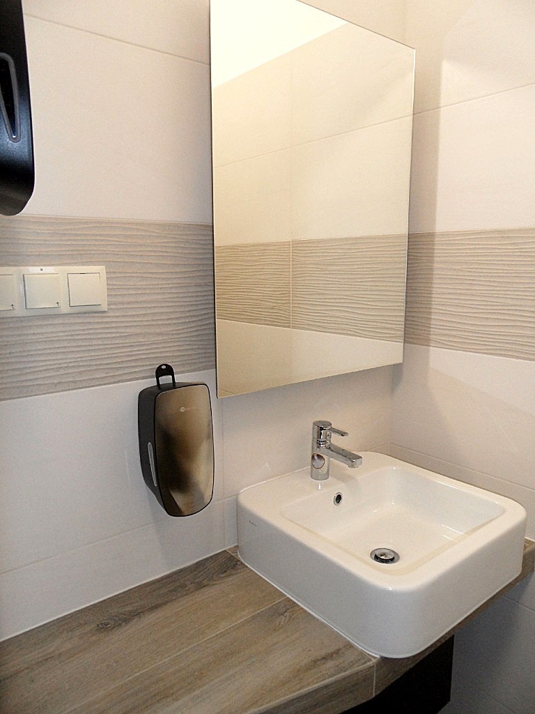 Wynajem - Lokal użytkowy handl. usł. biurowy 41m2. miniaturka 6