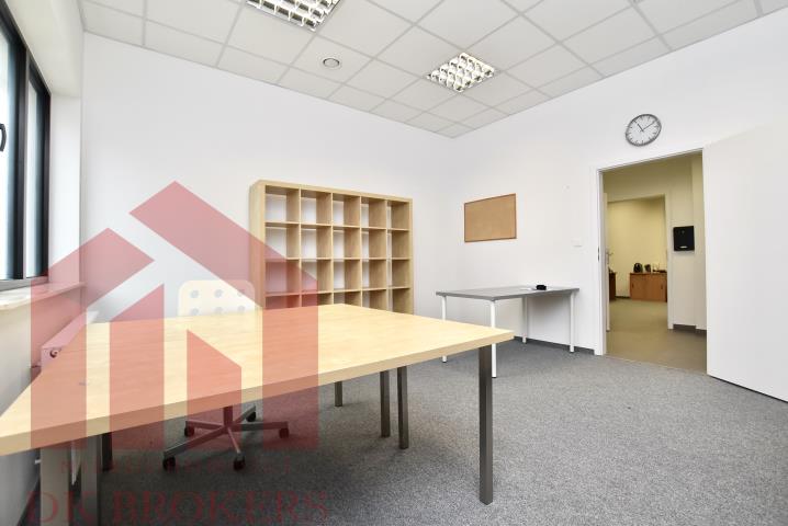 Lokal biurowy 30 m2 do wynajęcia Jasionka Rzeszów miniaturka 1