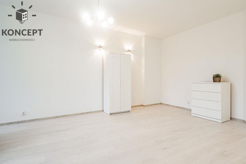 3 pokoje| CENTRUM| TV |balkon| od 01.08 miniaturka 5