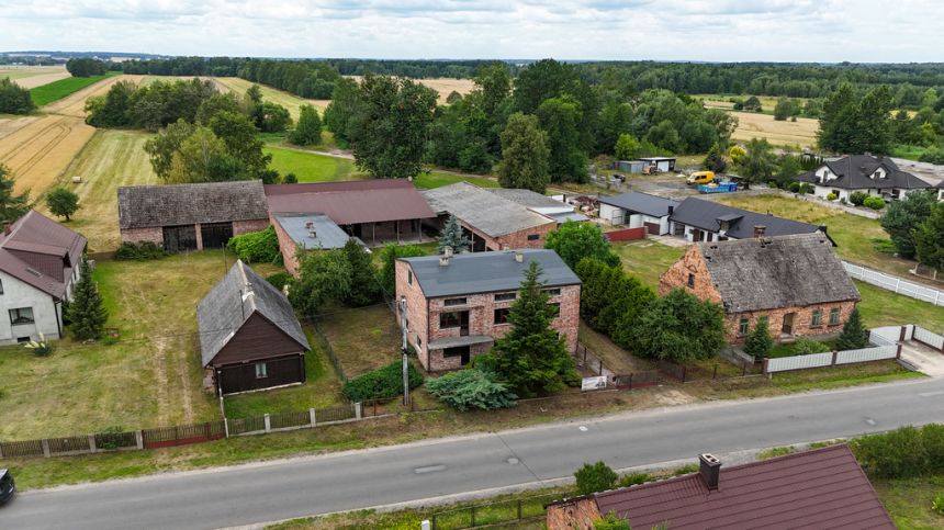 Kostrzyna | Dom z zabudowaniami gospodarczymi - zdjęcie 1