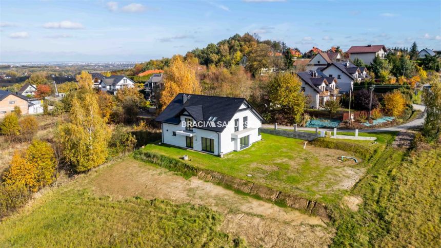Wyjątkowy dom w Mogilanach 255m2 miniaturka 1