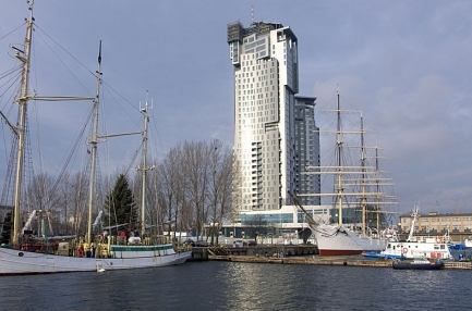 Lokal handlowy - Gdynia Centrum - Sea Towers 112m2 - zdjęcie 1