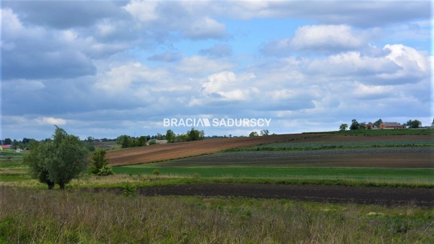 Działka w całości budowlana o pow.: 1464 m2 - zdjęcie 1