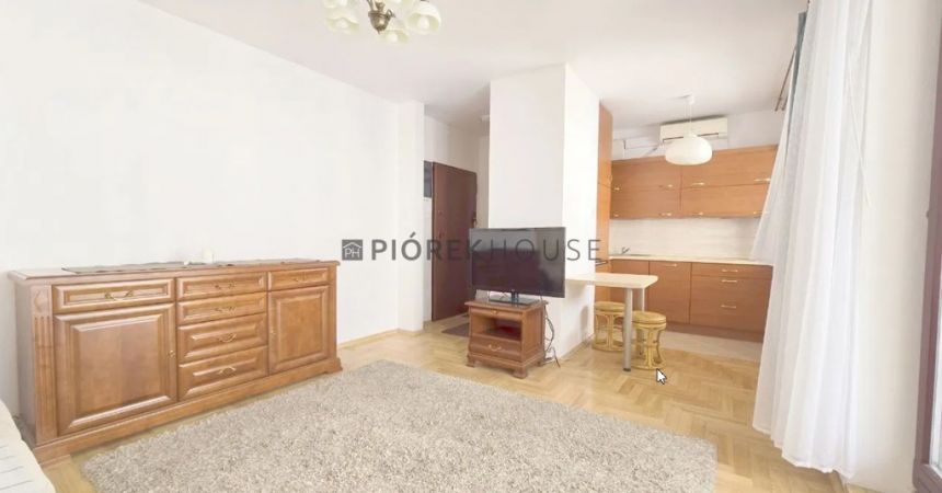 2 pokojowe mieszkanie  ul. Wspólna Śródmieście miniaturka 2