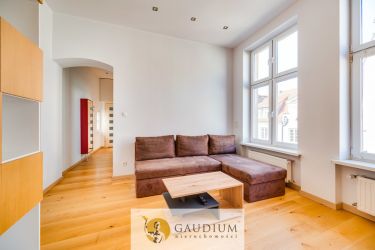 Inwestycyjna bomba ! 2 pokoje w Centrum i taras !