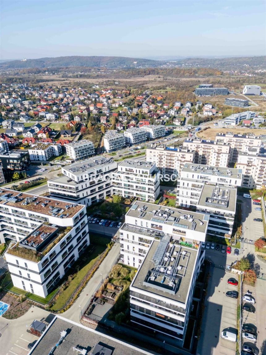 Komfortowe mieszkanie z dużym tarasem, tramwaj miniaturka 43