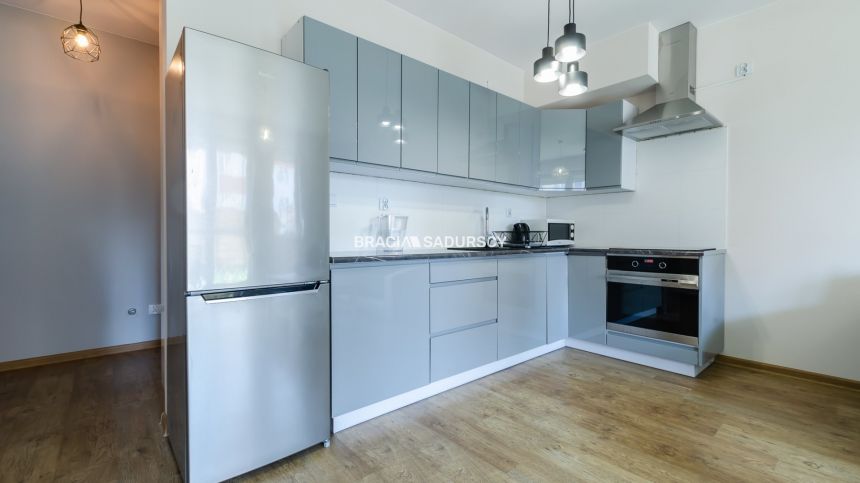 Przestronne mieszkanie z ogródkiem! miniaturka 9