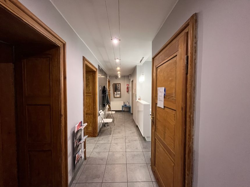 Sprzedam lub wynajmę gabinet stomatologiczny 101m2 miniaturka 9