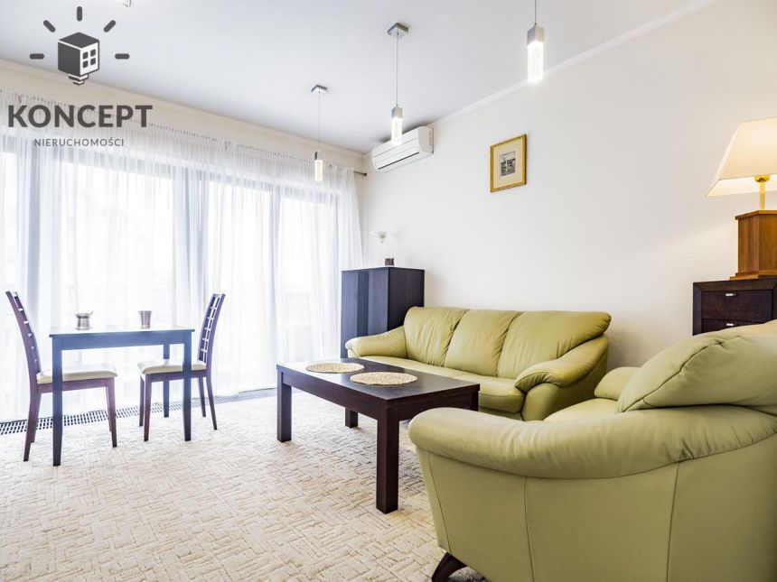 Komfortowy 2-pok. apartament przy Pl. Bema - zdjęcie 1