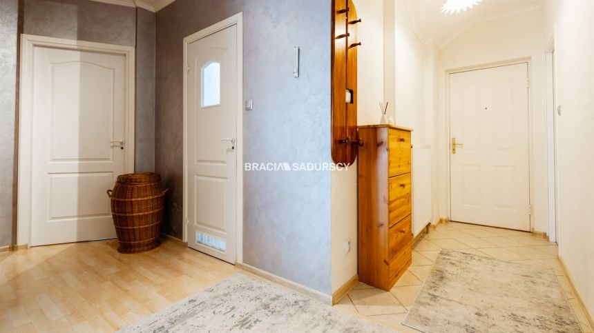 Duże mieszkanie, balkon, ogród,  blisko tramwaj miniaturka 34