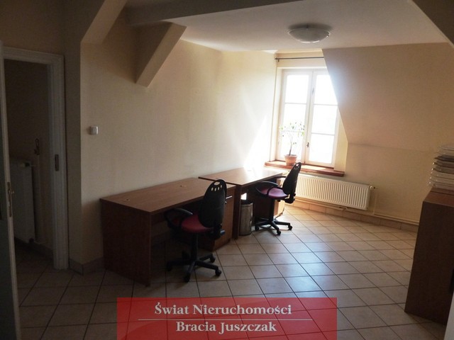 Wrocław Stare Miasto, 5 394 zł, 140 m2, wejście z klatki schodowej miniaturka 5