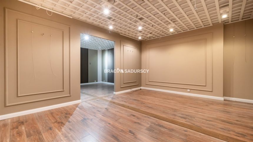 Lokal użytkowy- 340m2, rejon ul. Zakopiańskiej miniaturka 11