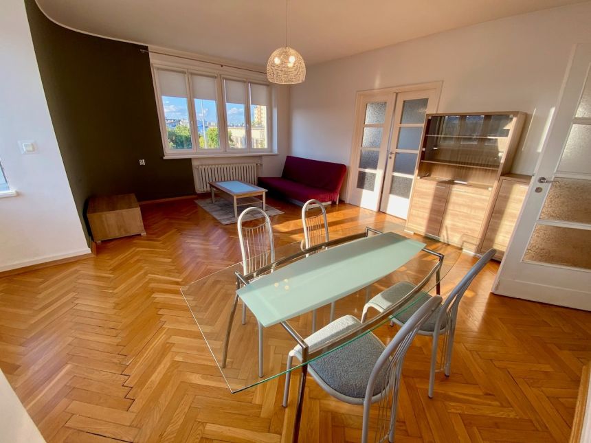 Narutowicza, przestrzeń i panorama Łodzi za oknem miniaturka 4