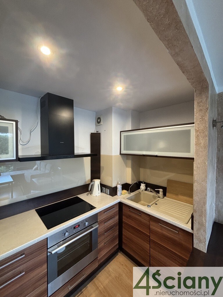 Trzypokojowe mieszkanie w centrum miniaturka 4