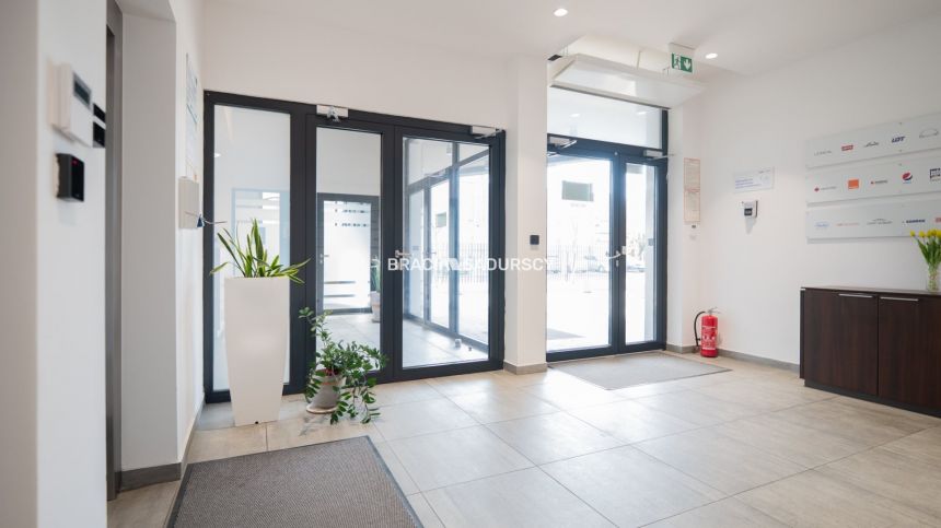 Lokal biurowo-magazynowy, 299m2, winda, dwa piętra miniaturka 12