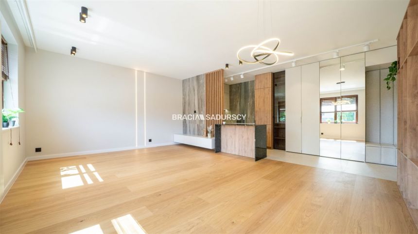 Wola Justowska apartament z miejscem postojowym miniaturka 18
