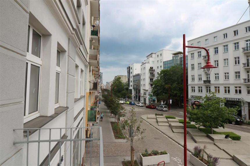 Pokój biurowy w samym sercu Gdyni 15m2 -1100zł-! miniaturka 15