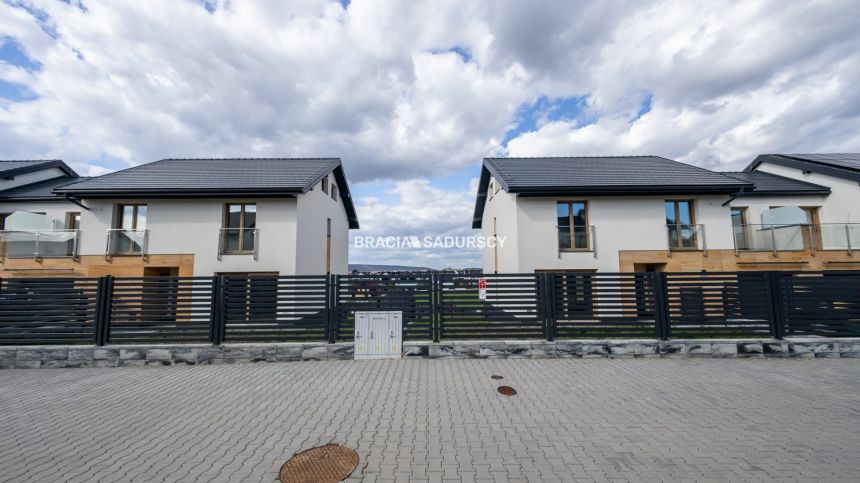 Skotniki -nowe osiedle domów w wysokim standardzie miniaturka 46