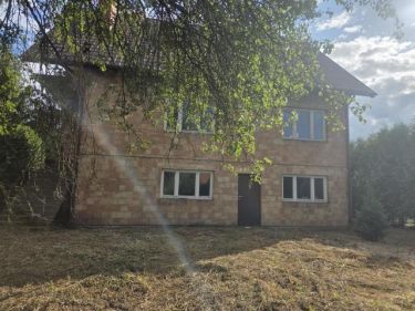 Duży dla 2 rodzin, do rozbudowy lub wykończenia.