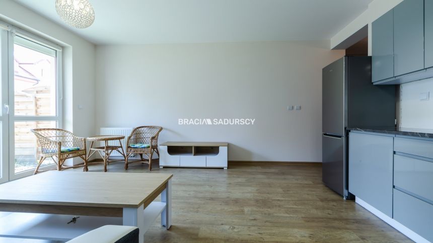 Przestronne mieszkanie z ogródkiem! miniaturka 6