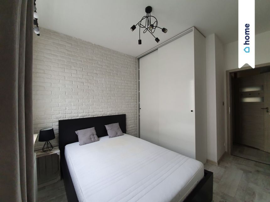 Ładne 2 pokoje, bliskość stacji tramwajowej.   WAT miniaturka 14