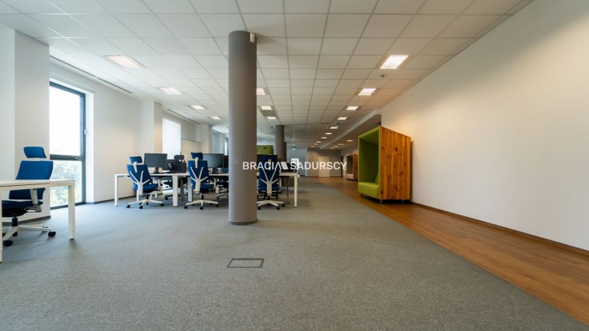 powierzchnia biurowa w nowoczesnym biurowcu miniaturka 3