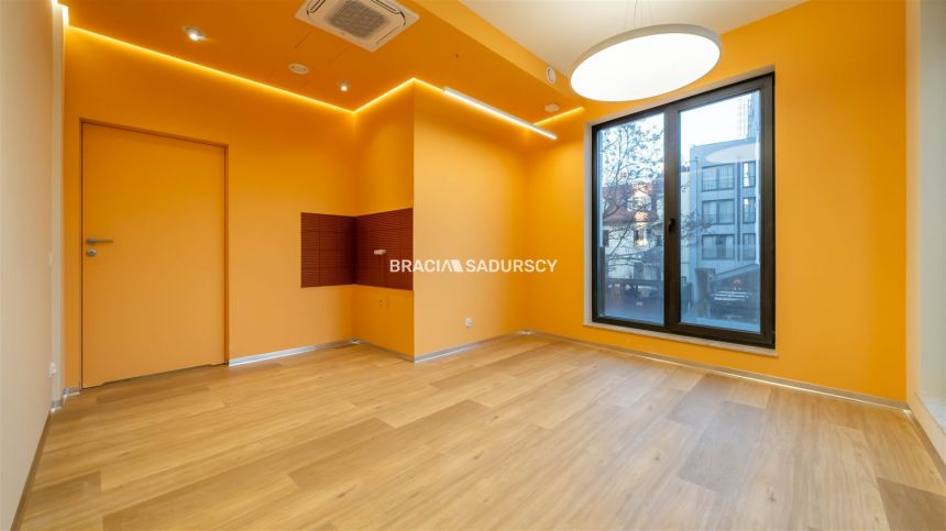 Lokal wykończony/ 108m2/ świetna lokalizacja miniaturka 19