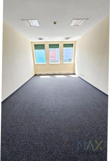 niewielki lokal w biurowcu klasy A , okol. Bonarki