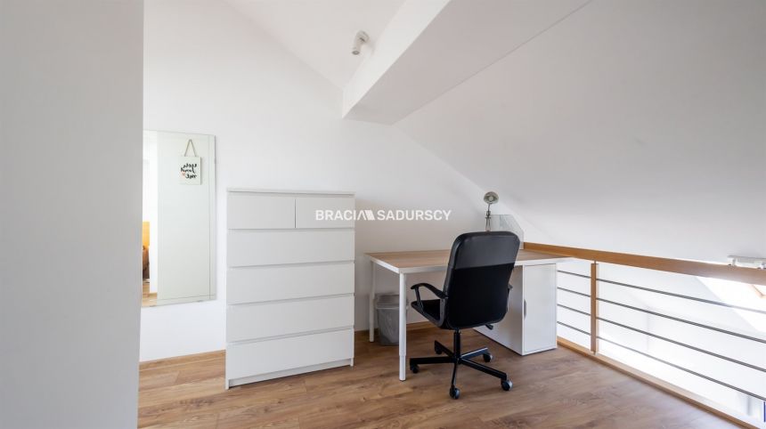 Komfortowy apartament koło Parku Bednarskiego miniaturka 21