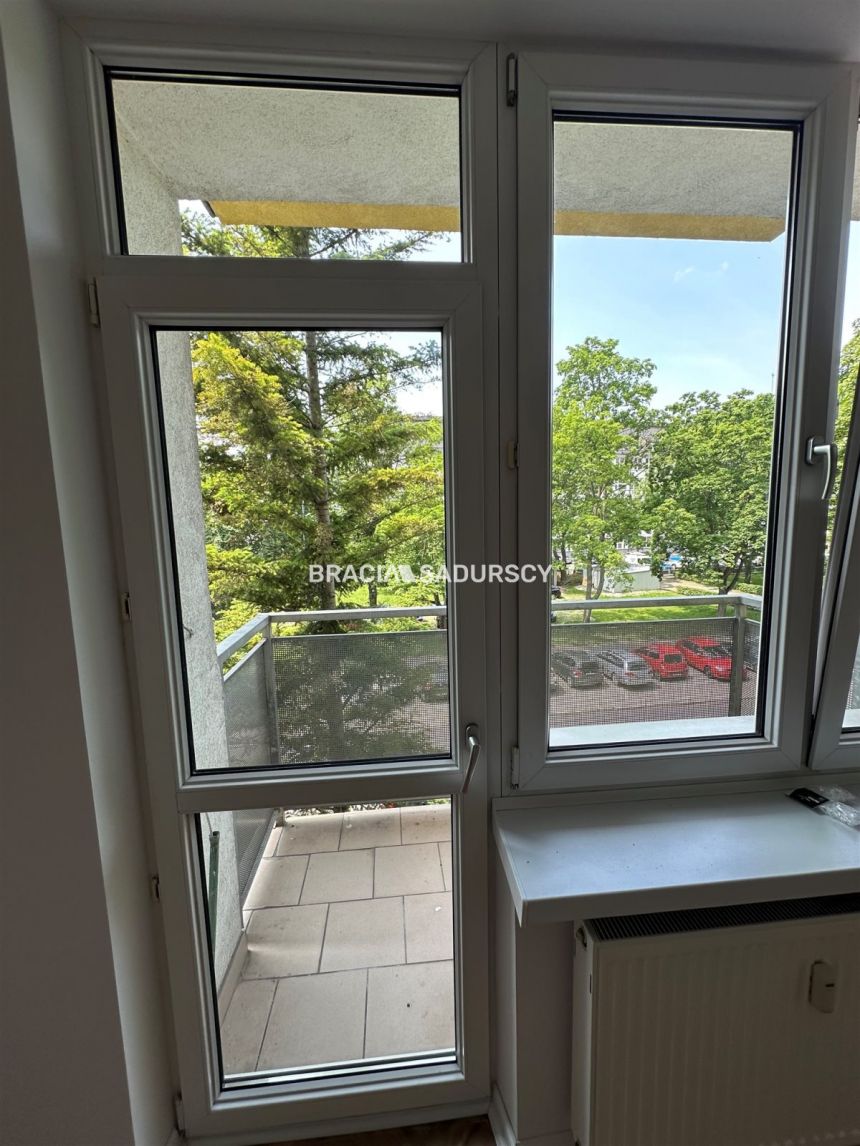 Krowoodrza -Królewska inwestycja, uczelnie, balkon miniaturka 3