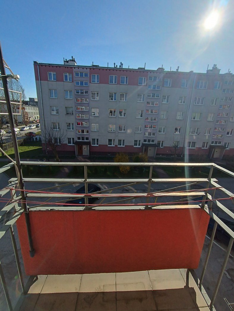 2 pokoje, balkon widna kuchnia, II piętro, ul.Hoża miniaturka 5