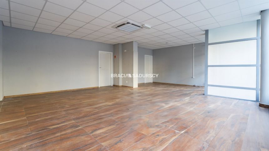 Kurdwanów lokal front 75 m2 miniaturka 3