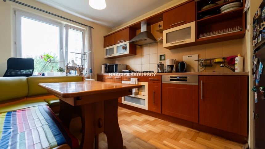 73 m², 3 pokoje, balkon, świetna lokalizacja! miniaturka 2