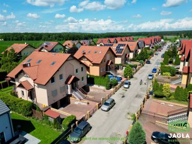 Na sprzedaż 1/4 domu 85m pod lasem w Czarnowie