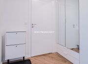 Jasna i wygodna kawalerka w apartamentowcu miniaturka 8