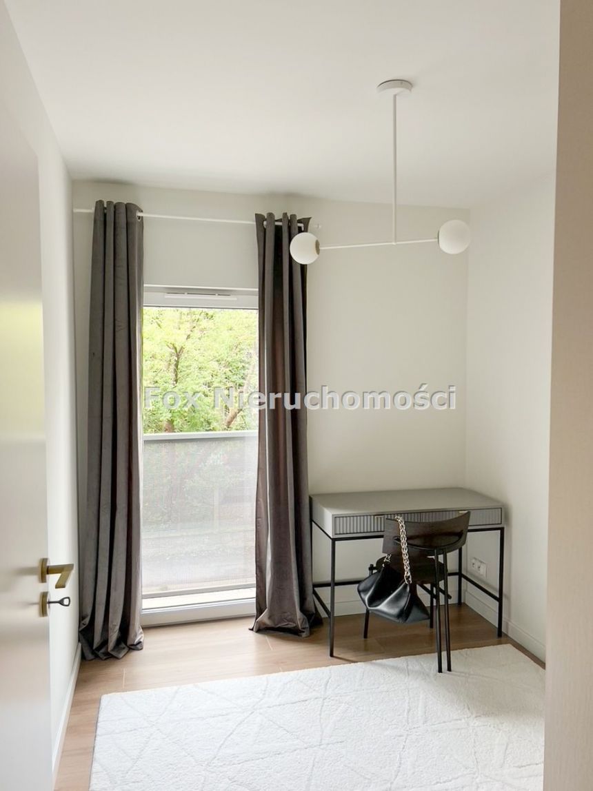 Stylowe 3 pokoje w nowoczesnym apartamentowcu miniaturka 12