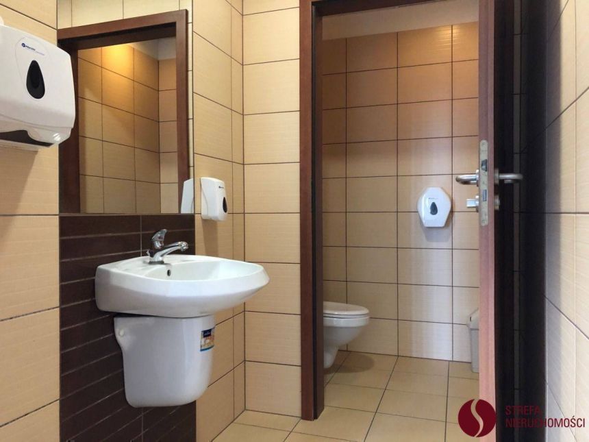 Nowoczesny i przestronny lokal biurowy w Gnieźnie miniaturka 7