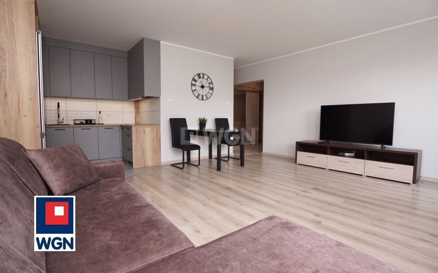 Piotrków Trybunalski, 1 900 zł, 50 m2, z balkonem miniaturka 1