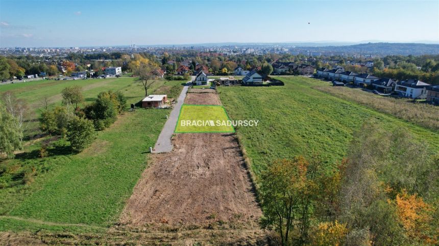 Atrakcyjna działka budowlana w Krakowie-Bronowice miniaturka 2