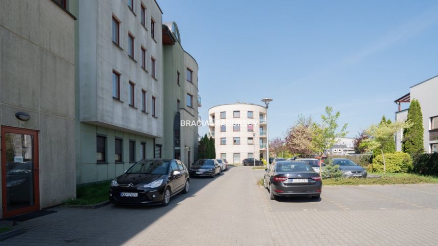 Kraków Łokietka — 2 pokoje z klimatem i balkonem miniaturka 24