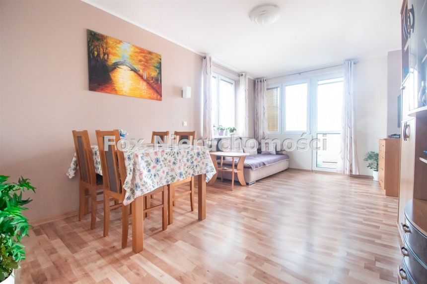 3 pokojowe mieszkanie z balkonem na os.Piastowskim miniaturka 2