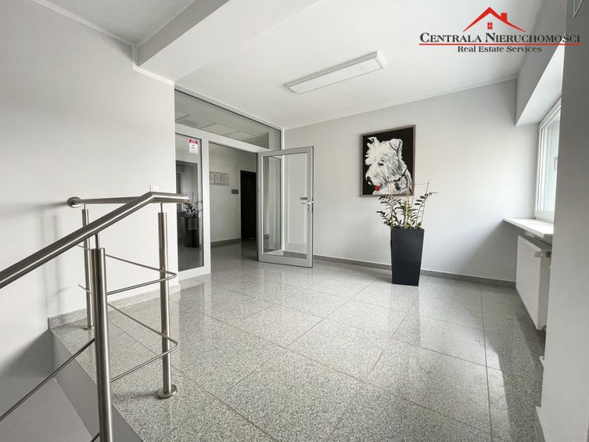 Lokal biurowy 70m2 na parterze miniaturka 3