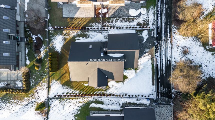 Wysoki standard, ponad 300 m2, 12,5 arowa działka miniaturka 42