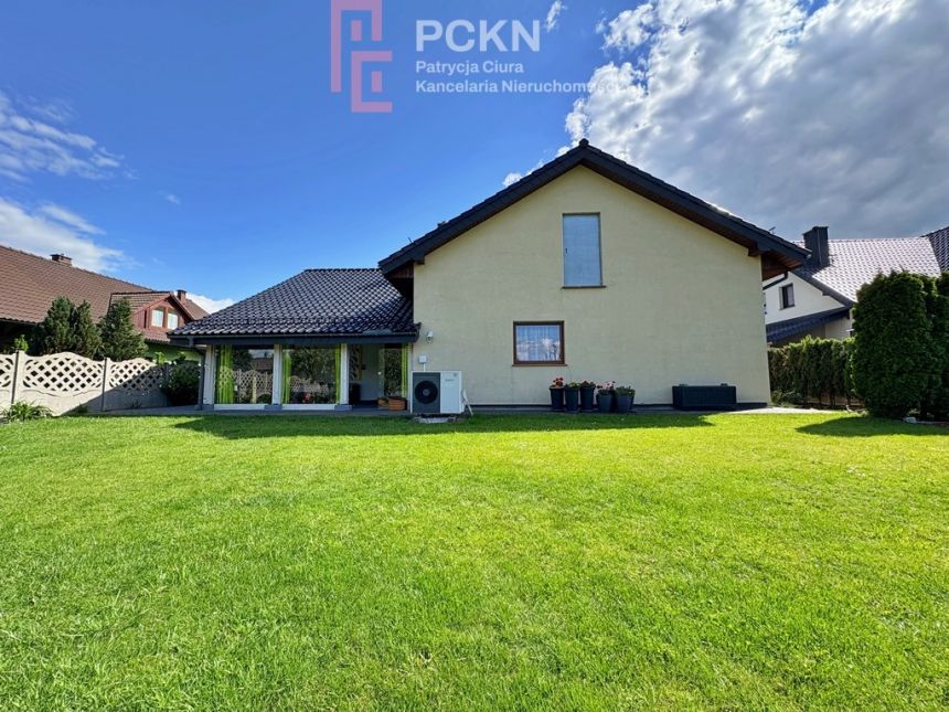 parterowy dom z fotowoltaiką i garażem Grodków miniaturka 6
