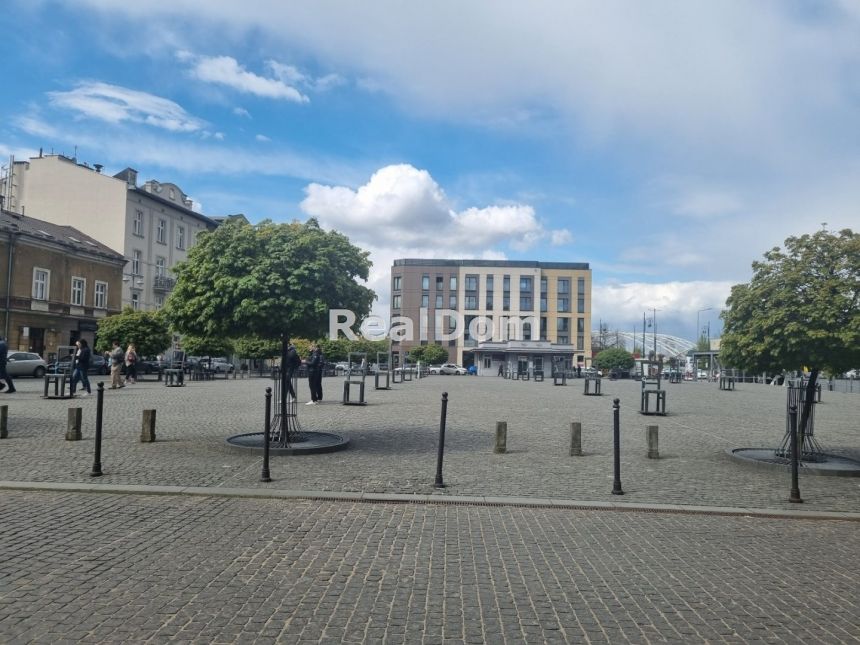 Lokal front do wynajęcia na Placu Getta miniaturka 5