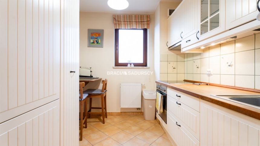 2pok z dużym balkonem i miejscem postojowym. miniaturka 8