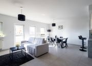 Nowoczesny salon 40m2/2balkony/garaz/piwnica miniaturka 1