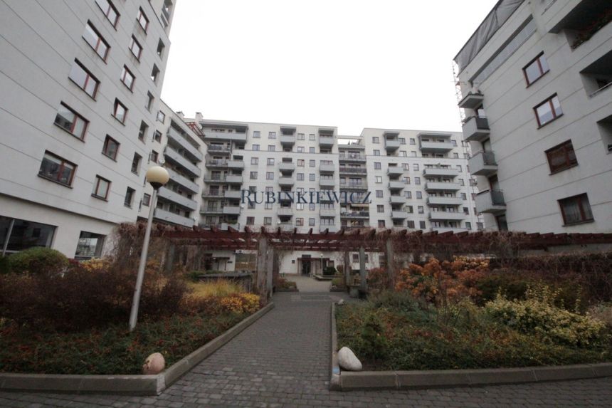 Komfortowa kawalerka Al. KEN przy metrze Natolin miniaturka 15